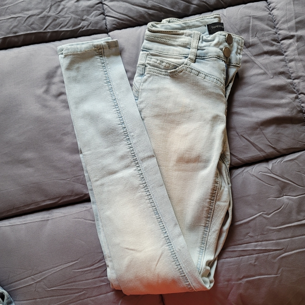 Size 00 Light high waisted skinny jeans